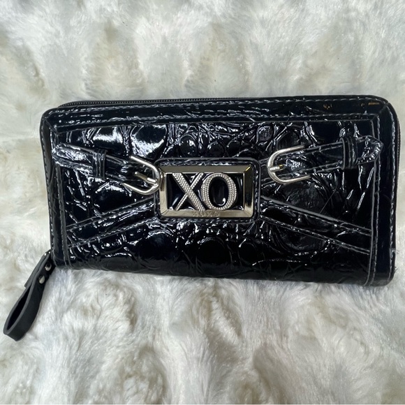 XOXO Black Fashion Zippered Wallet - Picture 1 of 7